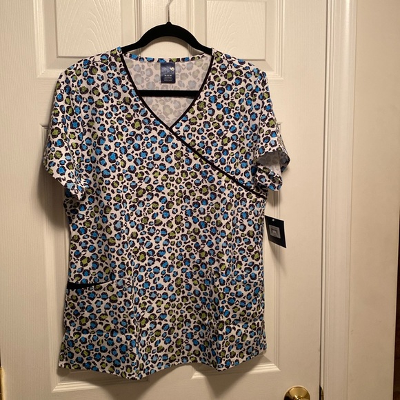 Brand New Scrub Set… - Picture 2 of 12